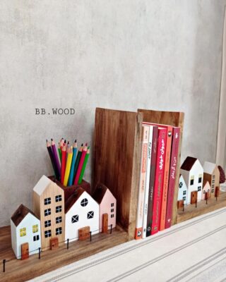 خانه چوبی رنگی و عروسکی