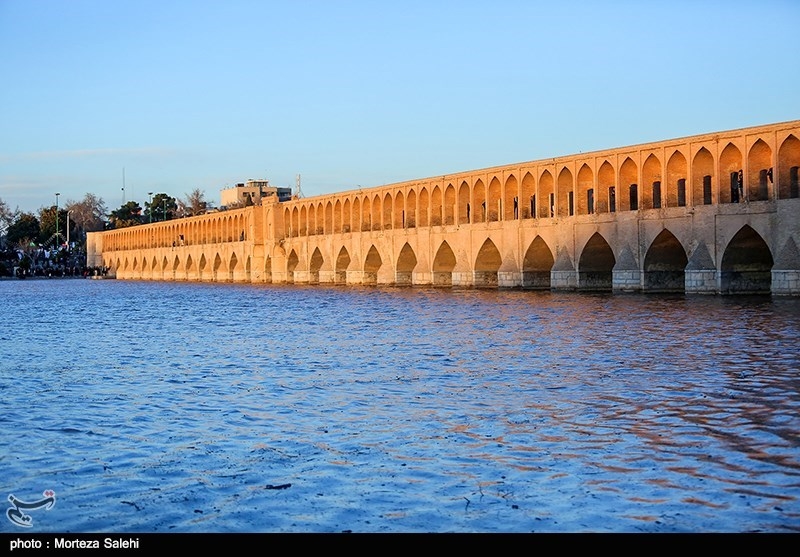 اصفهان| جریان دوباره آب در رودخانه زاینده‌رود_5e5e710fbd000.jpeg