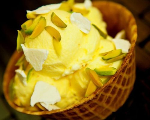 بهترین بستنی زعفرانی اصفهان
