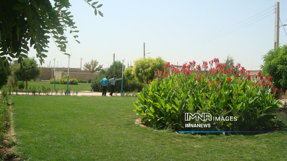 سرانه فضای سبز منطقه ۸ اصفهان افزایش پیدا می‌کند_657dbb22e74ba.jpeg